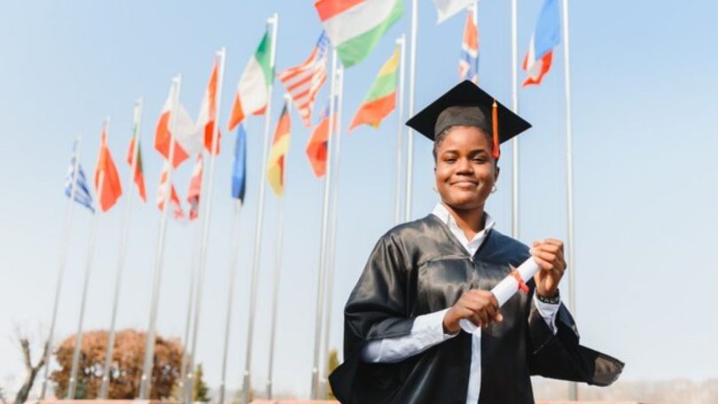 How to Apply for Free Scholarships for International Students