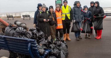 Unrelentingly depressed man starts picking up trash - and helps clean up 13 tons of trash with family and strangers