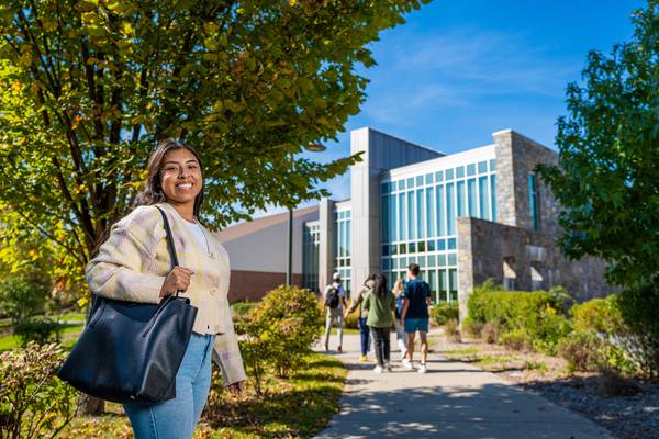 University of New Haven Scholarship for International Students, Eligibility, Deadline